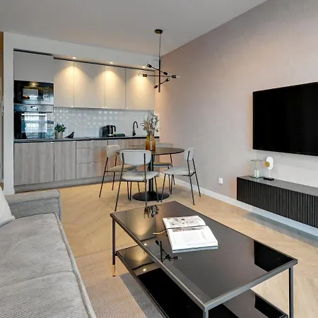 Nowa Motlawa Spa, Pool, Gym & Parking By Downtown Gdansk